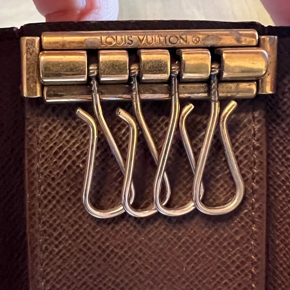 Damier Ebene 4 Key Holder - Picture 8 of 8